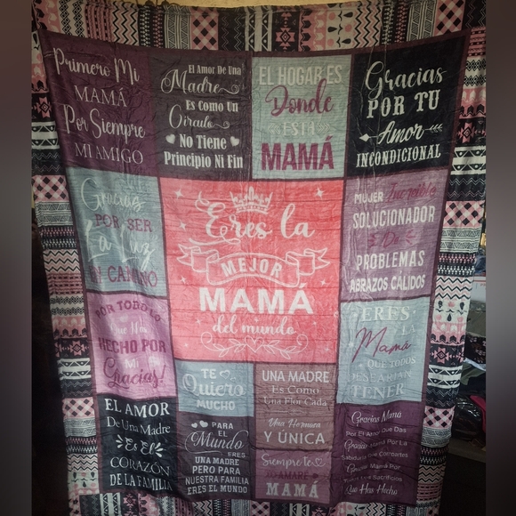 Source Unknown Other - NWOT Espanol Mama Soft Plush Throw Blanket 50x60